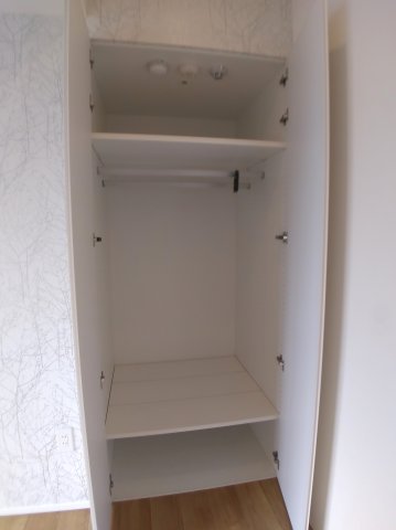 収納　※同物件別住戸の写真を参考に掲載しております。