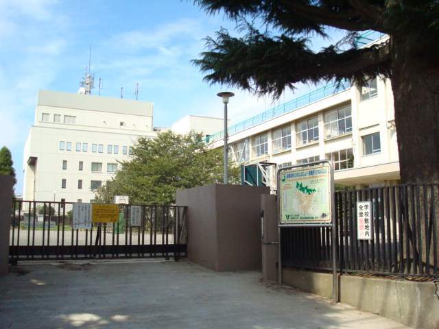 小学校　武蔵村山市立第一小学校（小学校）まで1345m