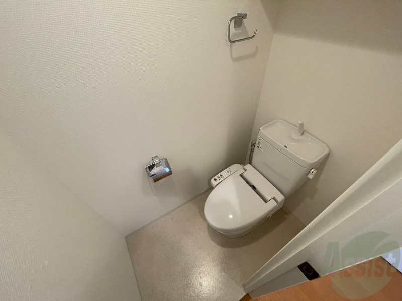 トイレ　トイレです。ウォシュレット付を探している方、おすすめです。