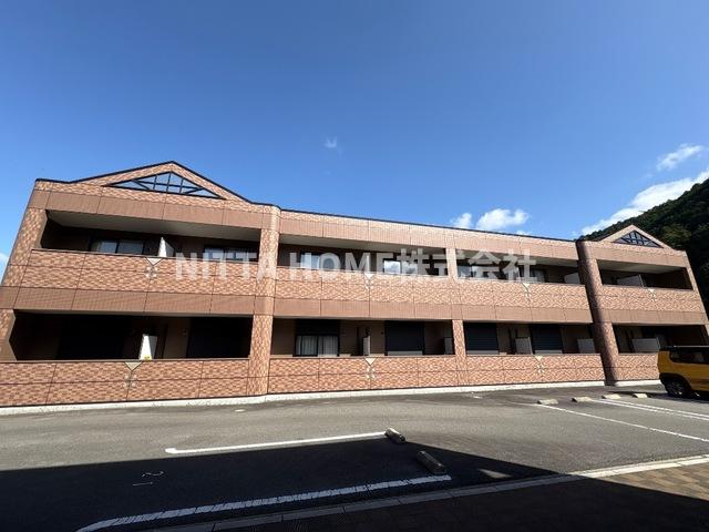 エントランス　清潔感のあるエントランスです◆