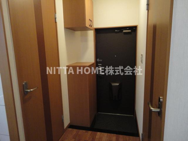 玄関　広いスペースの玄関です★