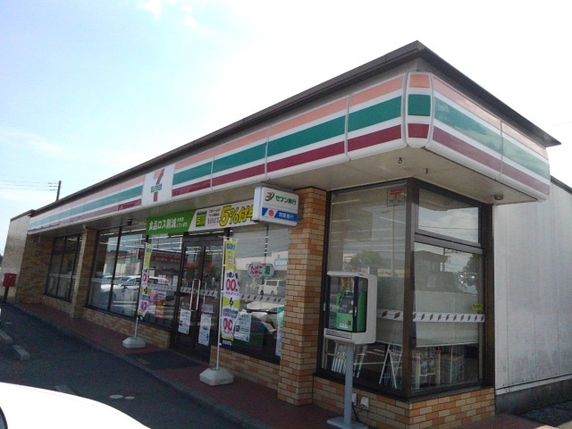 コンビニ　セブンイレブン千代川田下店（コンビニ）まで500m