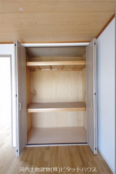 収納　洋室収納