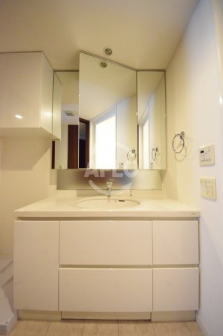 洗面設備　グランドメゾン南船場　独立洗面台