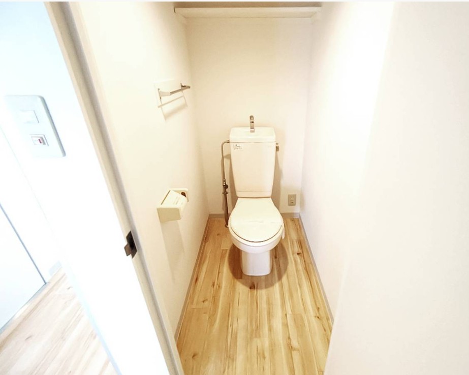 トイレ　同タイプ写真です