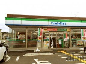 コンビニ　ファミリーマート川越安比奈親水公園前店（コンビニ）まで880m