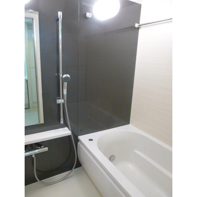バス・シャワールーム　※別部屋参考写真