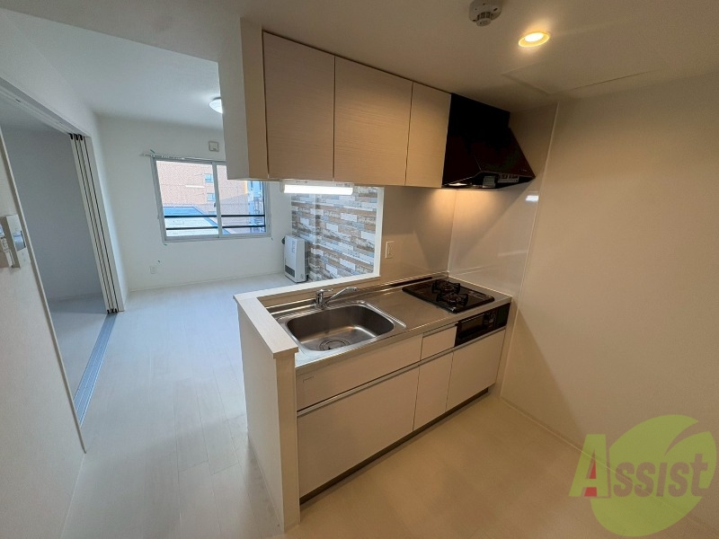 キッチン　洗い場が大きくて洗い物もしやすそうです。