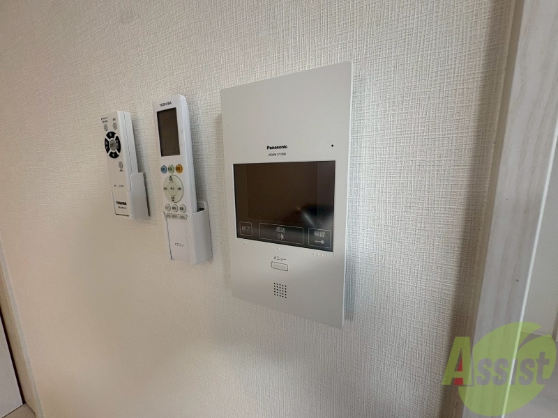 セキュリティ　ＴＶモニター付インターホンです。来客者の顔が見えるので安心！