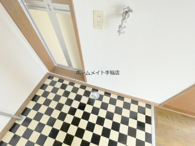 その他共有部分　洗濯機置き場です♪！