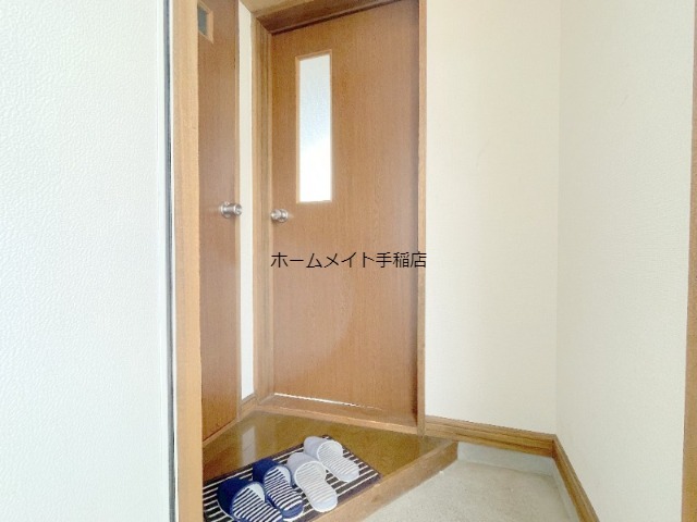 玄関　玄関スペース、シューズボックス付きです♪