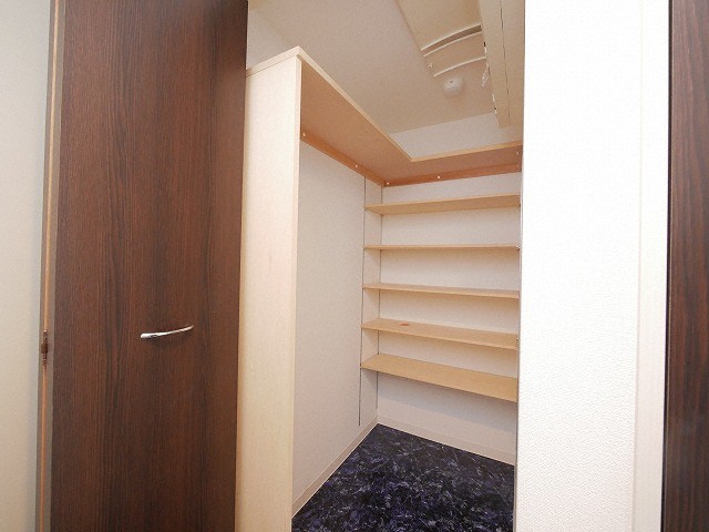 その他　大型シューズボックスあります♪