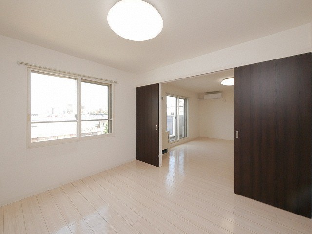 その他部屋・スペース　ベッドを置いても余裕があります♪