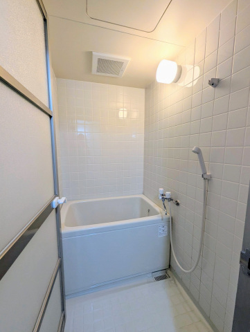 バス・シャワールーム　ゆとりの浴室