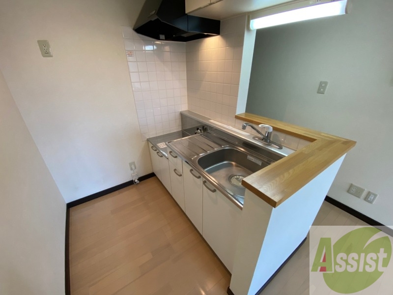 キッチン　ガスキッチンです。２口コンロが設置できます。