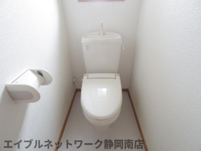トイレ　清潔感のあるトイレです