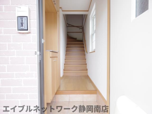 玄関　シンプルで使いやすい玄関です