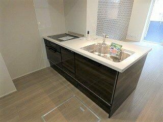 キッチン　コンパクトなキッチンで掃除もラクラク