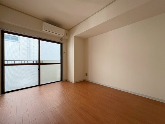 居室・リビング　※別部屋の写真です