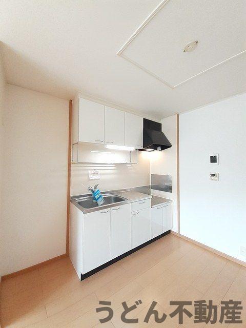 キッチン　うどん県のお部屋探しはうどん不動産へ うどんちゃんとLINE