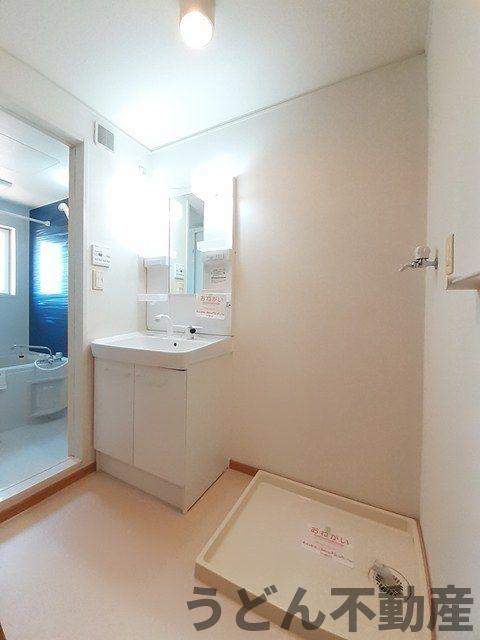 洗面設備　うどん県のお部屋探しはうどん不動産へ うどんちゃんとLINE