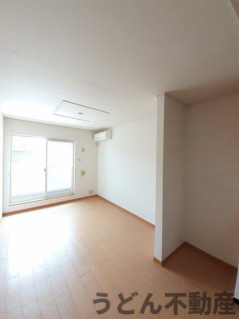 居室・リビング　うどん県のお部屋探しはうどん不動産へ うどんちゃんとLINE