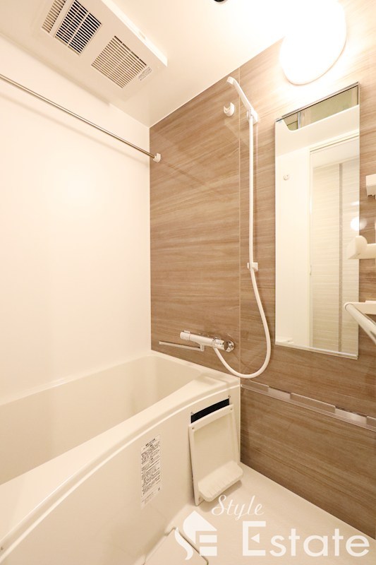 バス・シャワールーム　バスルーム