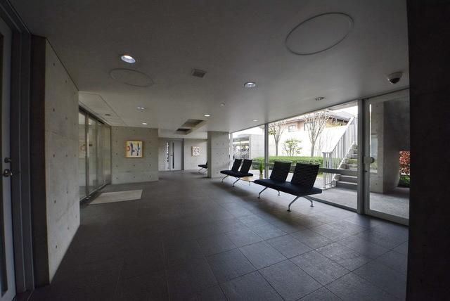 ロビー　タウンハウジング仙川店まで♪