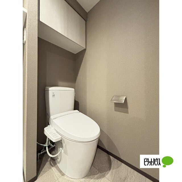 トイレ　温水洗浄便座