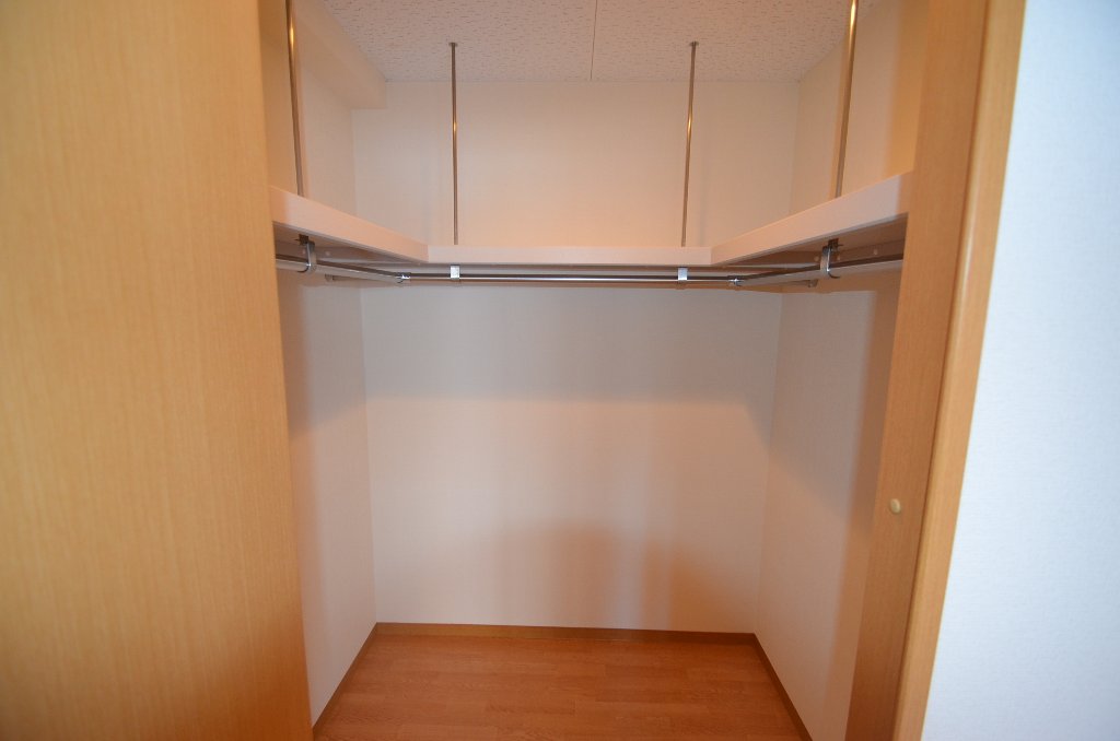 収納　Ｗクローゼット