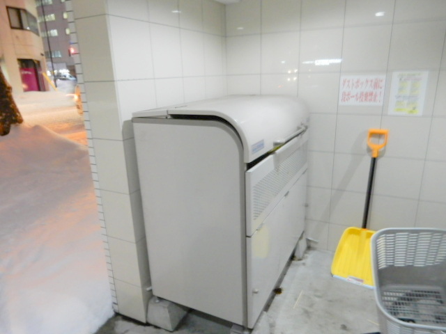 その他共有部分　ダストボックスです♪