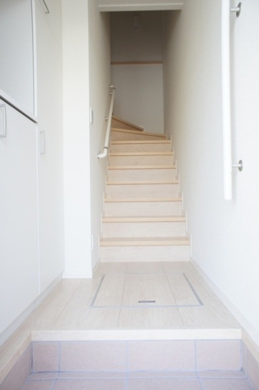 玄関　図面と現状に相違がある場合には現状を優先