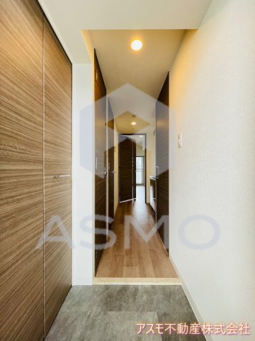 玄関　同マンション別部屋　参考写真