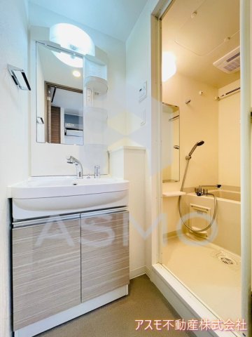 洗面設備　同マンション別部屋　参考写真