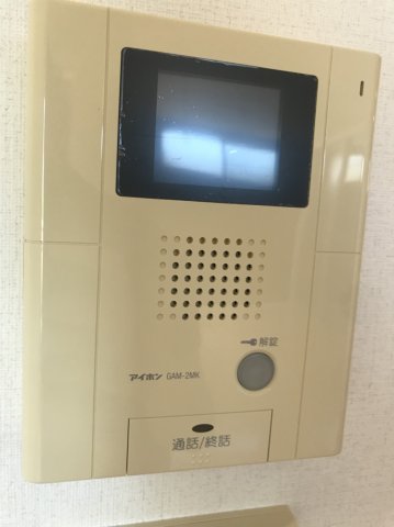 セキュリティ　来訪者の確認のできるモニタ付インターホン