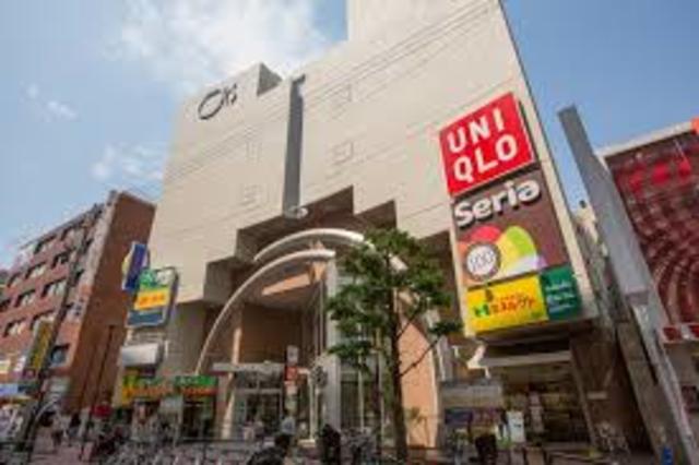 ショッピングセンター　ユニクロ江坂オッツ店（ショッピングセンター）まで581m