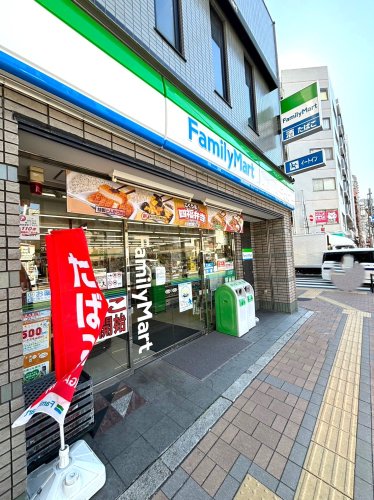 コンビニ　ファミリーマート 田端一丁目店（コンビニ）まで146m