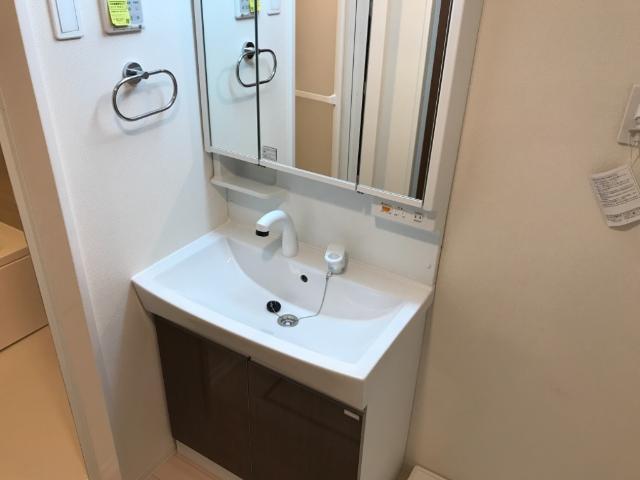 洗面設備　洗髪洗面化粧台