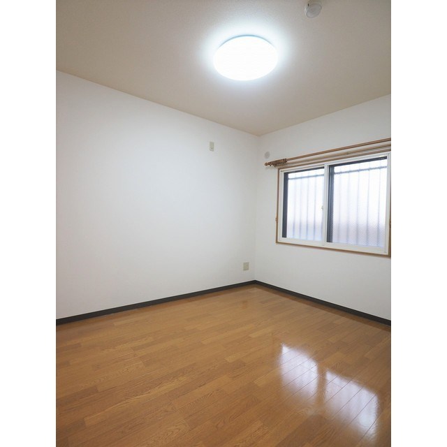 その他部屋・スペース　6.9帖と5.1帖の洋室