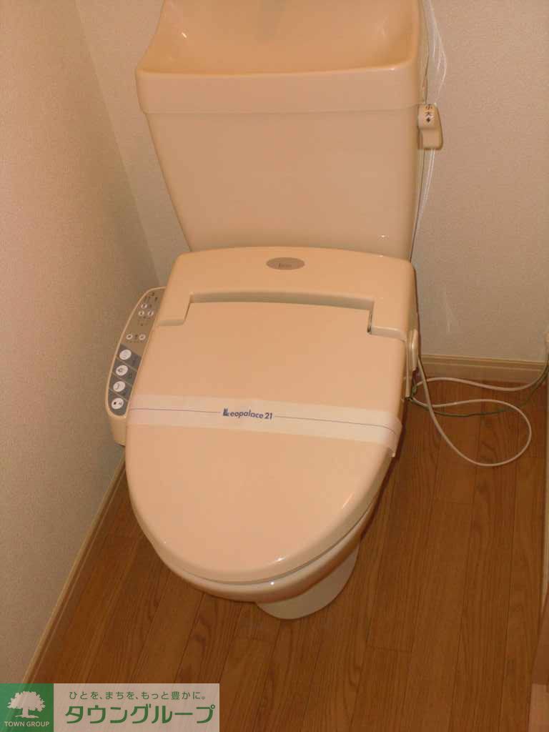 その他　温水洗浄便座付きです。