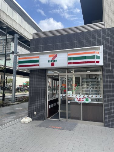 コンビニ　セブンイレブン（コンビニ）まで389m