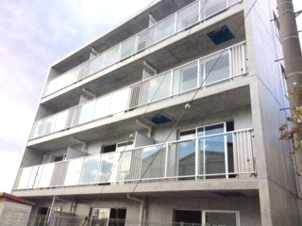 建物外観　オートロック完備