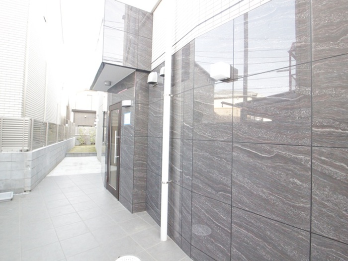 エントランス　弊社は都内全域の物件をご紹介可能です！