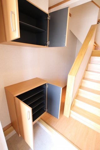 収納　シューズボックス