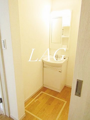 洗面設備　独立洗面台です。