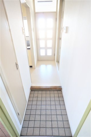 玄関　シューズボックスがあり玄関は広く使えますよ※写真は別の部屋に