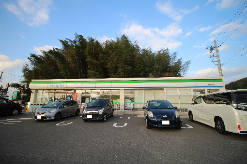 コンビニ　ファミリーマート 下関伊倉店（コンビニ）まで579m