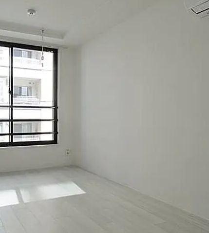 居室・リビング　別号室参考写真