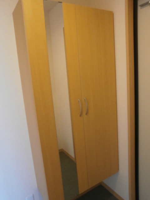 玄関　※別室の参考写真の為、現況優先です。