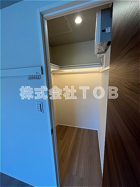 収納　洋室6.9帖　ウォークインクローゼット